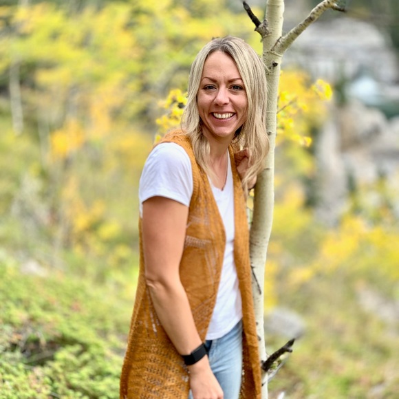 Meet your Posher, Missy - Picture 2 of 2